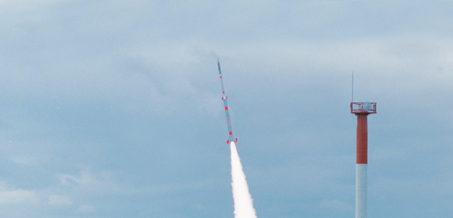 K-9M型ロケットはIGY（国際地球観測年）後に開発されたK-8型ロケットを改良したもので、初飛行は1962年、飛翔体としての完成をみた65年以後わが国科学観測ロケットの主力機として活躍した。