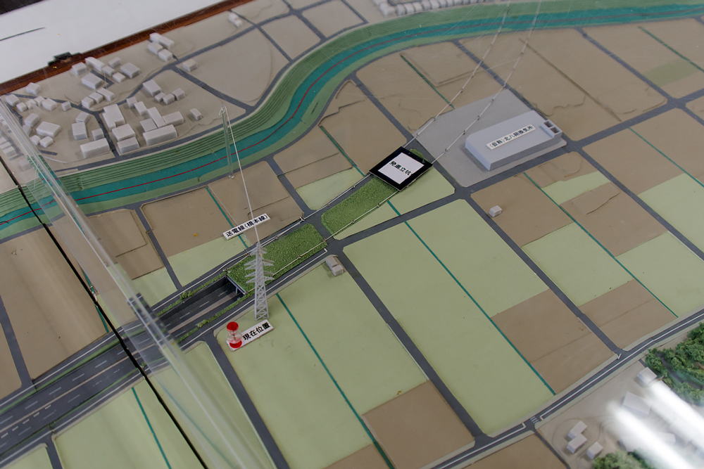 横浜環状北西線における北八朔地区の完成予想模型　地上部と地下部の接続箇所になります