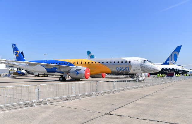 パリ航空ショーで飛行展示を予定しているエンブラエルの次世代機E195-E2＝17年6月17日午前撮影