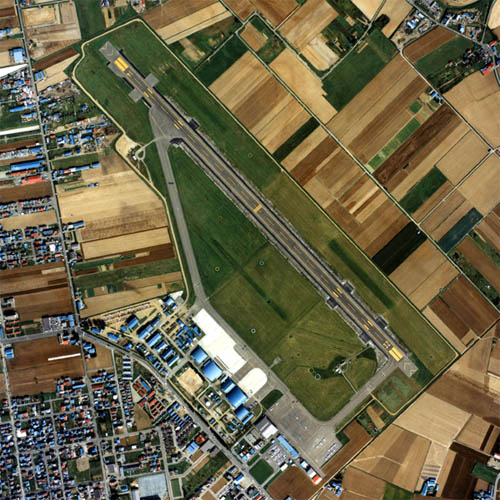 1985年頃の札幌飛行場 （丘珠空港）周辺 (写真右)
