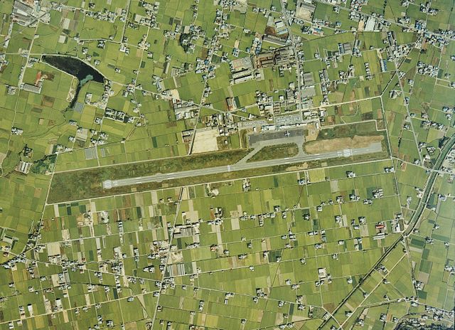 1980年に撮影された 旧高松空港付近の空中写真<br>