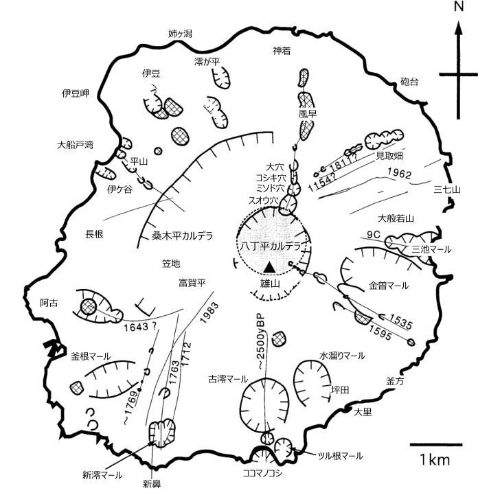 三宅島火山の火口分布図　(津久井ほか，2001を改変）