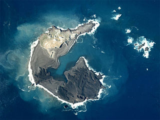 1973年噴火西之島　新島　写真