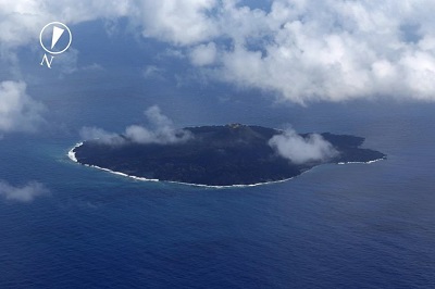 西之島　新島　全景　（2017年10月7日撮影）